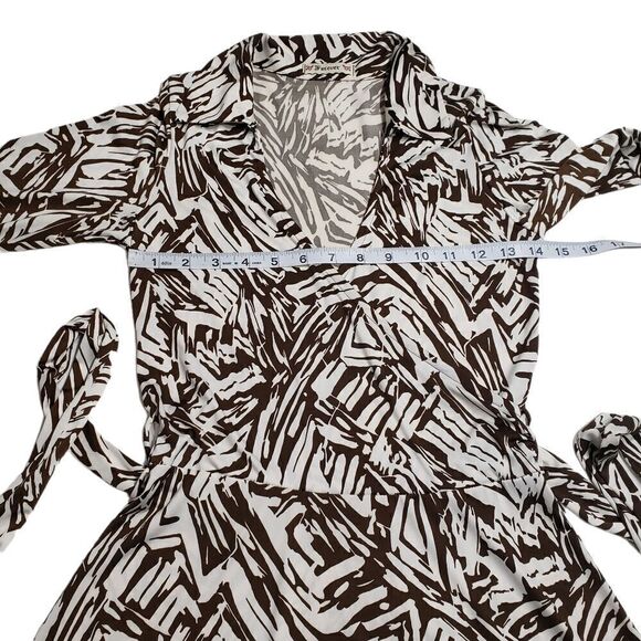 Forever Animal Print Crossover 3/4 Sleeve Dress Sz XS - Picture 7 of 11